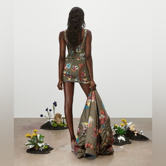 IVY PARK x ADIDAS | ⭐️ HOST PICK ⭐️ MINI SKIRT CRYSTAL FLORAL DARK KHAKI - Picture 8 of 15